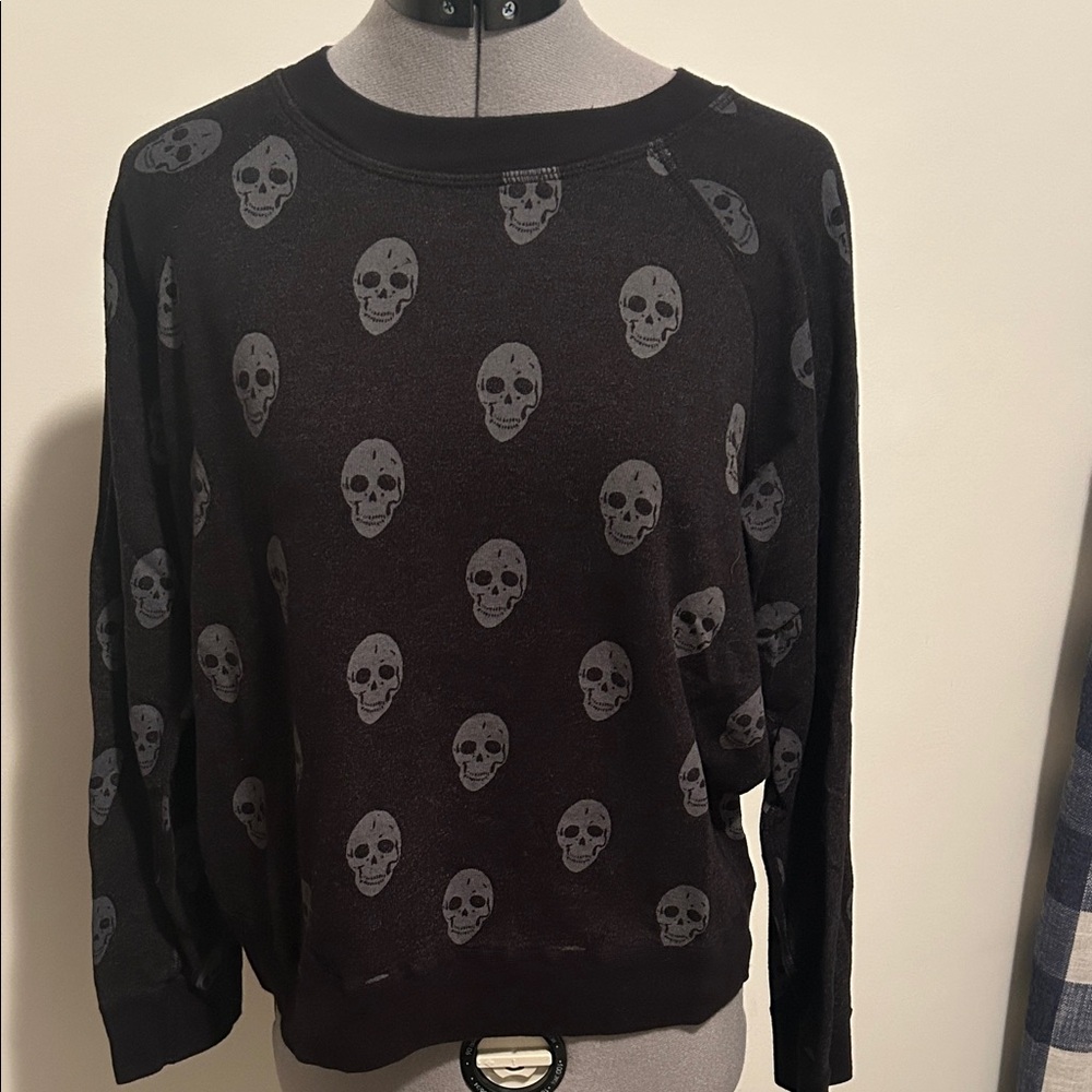 Monrow Women's Black Skull Sweatshirt